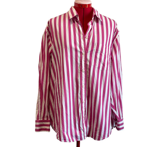 GAP Women's Pink and White Striped Button Down Shirt MM389
